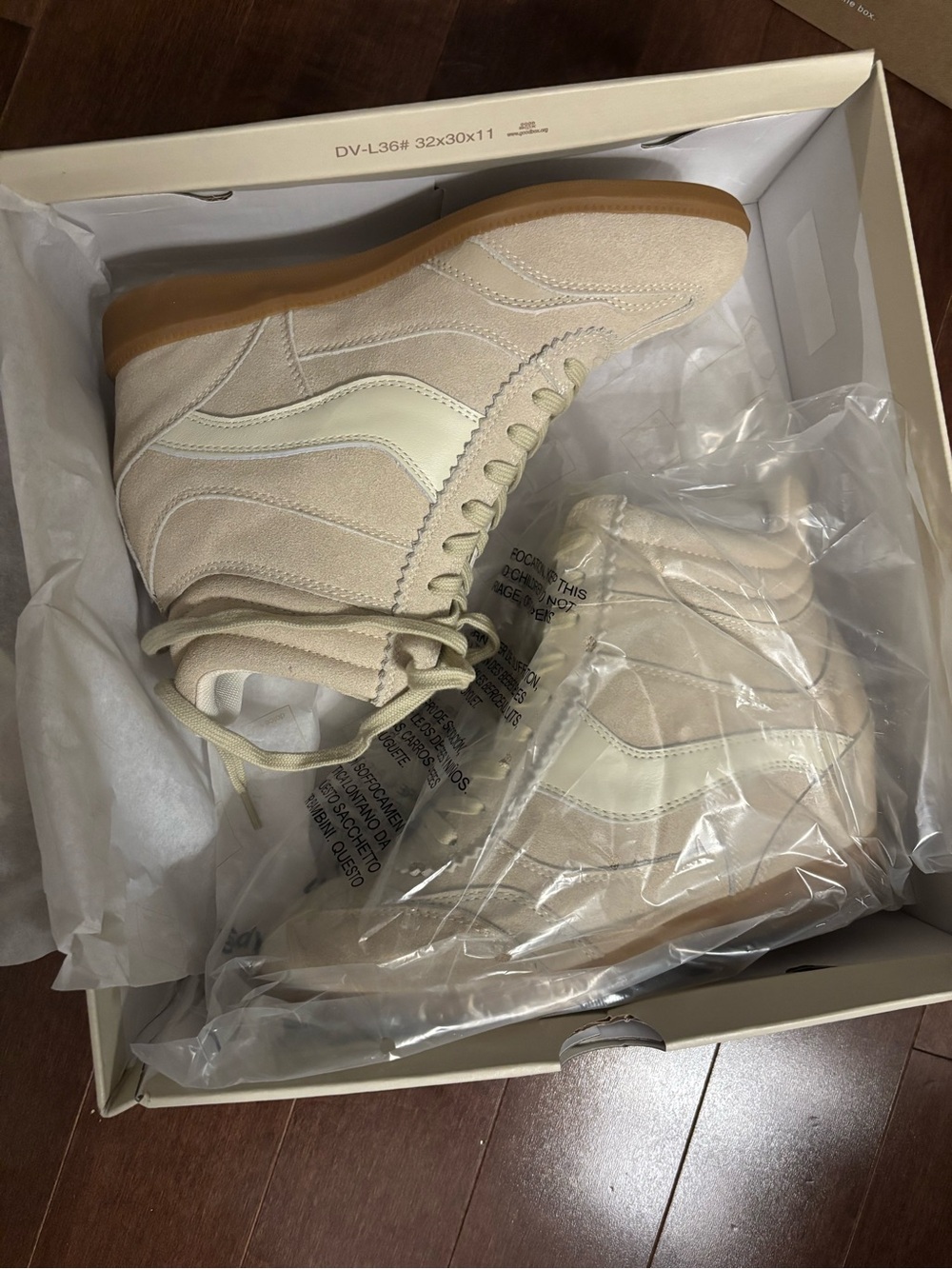Issac Wedge Sneakers